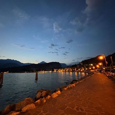 Garden & Pool Perugini Apartment Torbole Sul Garda Exterior foto