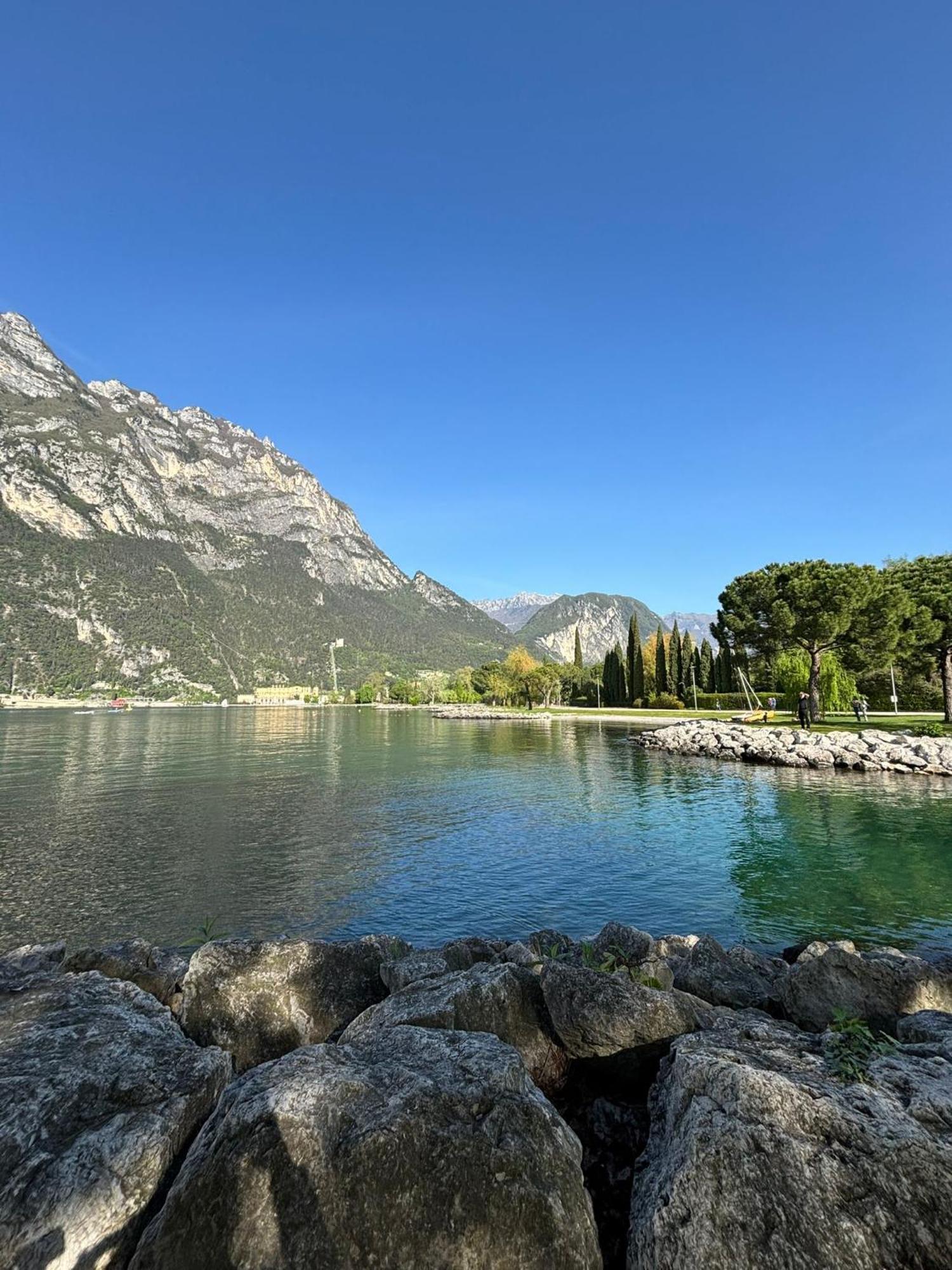 Garden & Pool Perugini Apartment Torbole Sul Garda Exterior foto