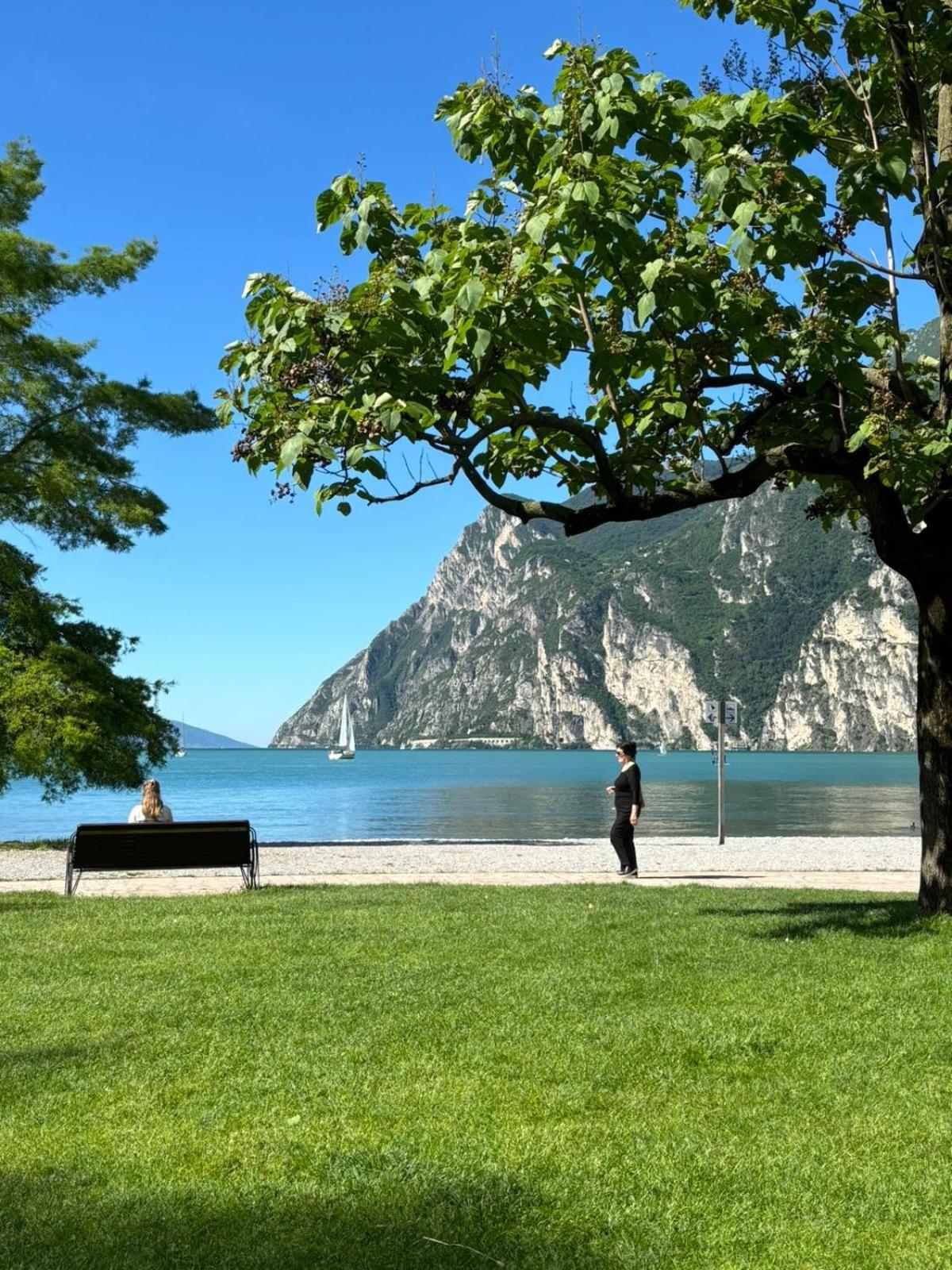 Garden & Pool Perugini Apartment Torbole Sul Garda Exterior foto